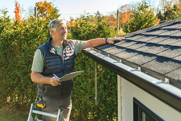 Professional Roofing technician working in Hickory Flat, MS